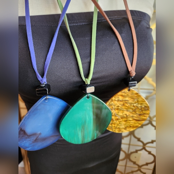 ✨️New to the Boutique! Adjustable Goldtone and Brown Necklace -Double-sided✨️ - Picture 7 of 16